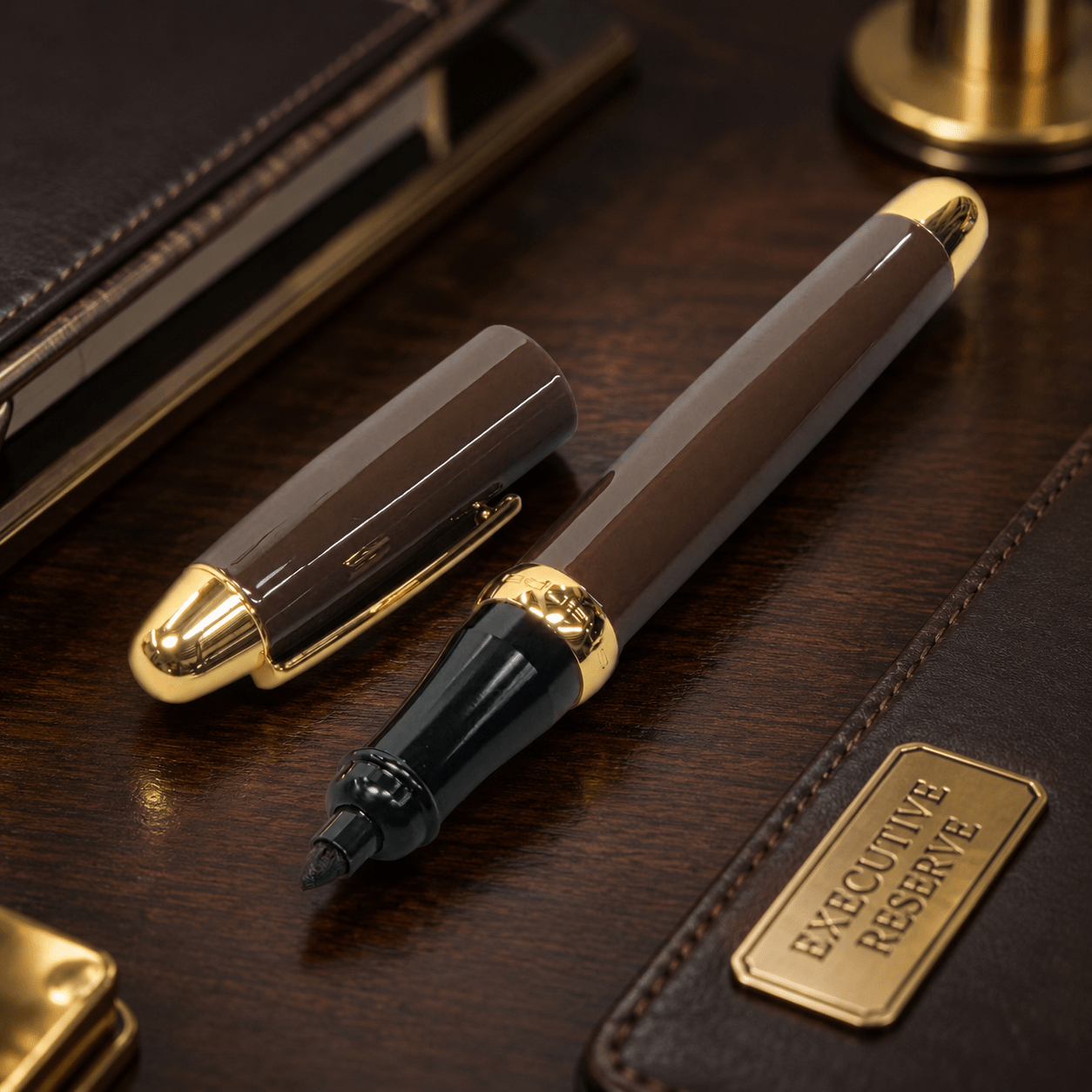 Sherpa Classic Executive Reserve Brown/Gold Sharpie Marker and Pen Cover metal Sharpie marker holder by Sherpa Pen